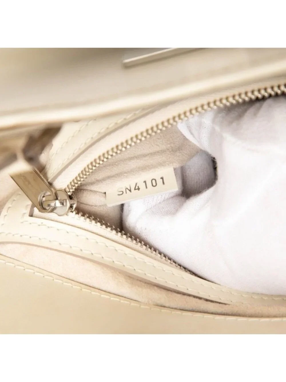 Louis Vuitton Epi Mirabeau PM Handbag Ivoire White Leather